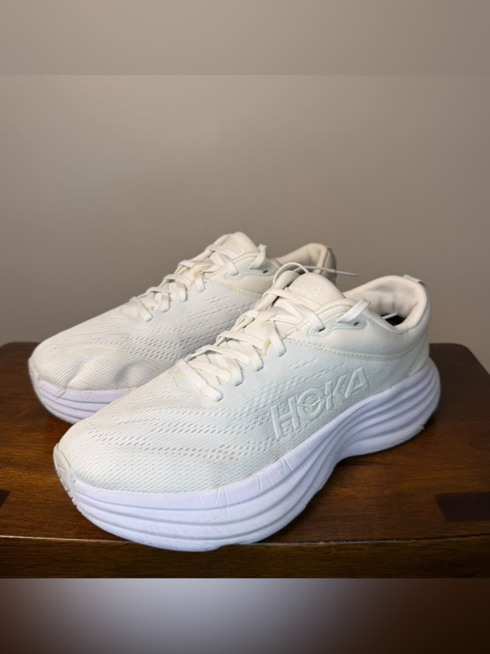 HOKA Bondi 8 Men’s Running Shoes Size 7 D White White 1123202-WWH